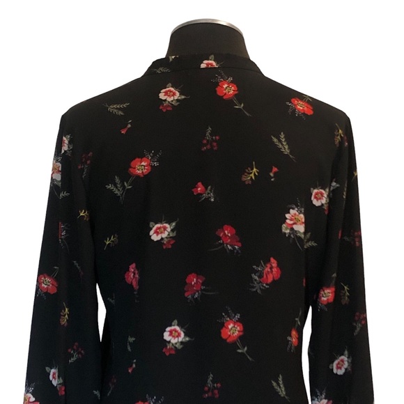 Van Heusen - Floral Pullover Split V-Neck Blouse - Picture 6 of 10